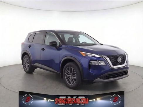 Used 2023 Nissan Rogue S AWD/4WD image 1
