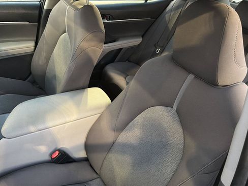 Certified 2022 Toyota Camry LE FWD image 28
