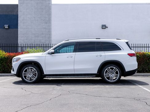 Used 2022 Mercedes-Benz GLS 450 4MATIC image 4
