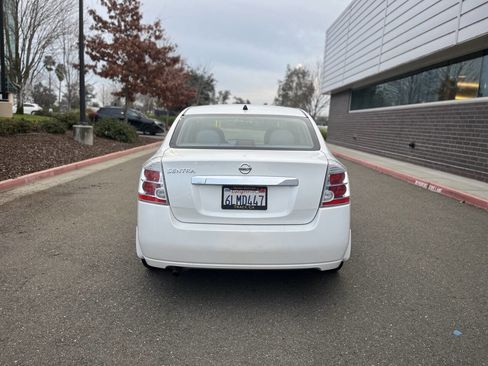 Used 2010 Nissan Sentra 2.0 S w/ Convenience Pkg image 4