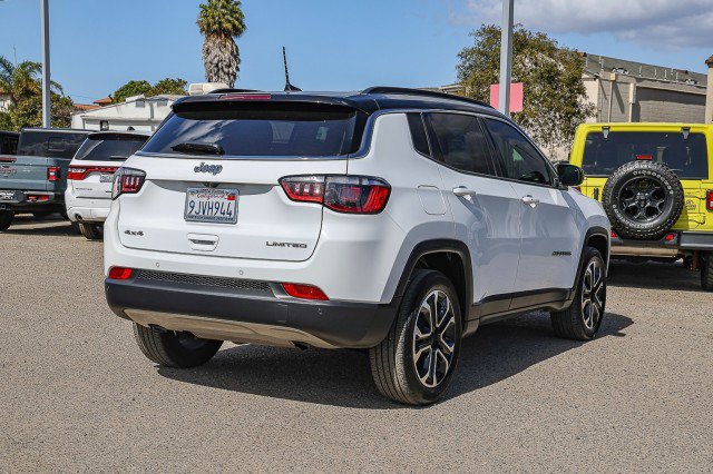 Used 2024 Jeep Compass Limited AWD/4WD image 4