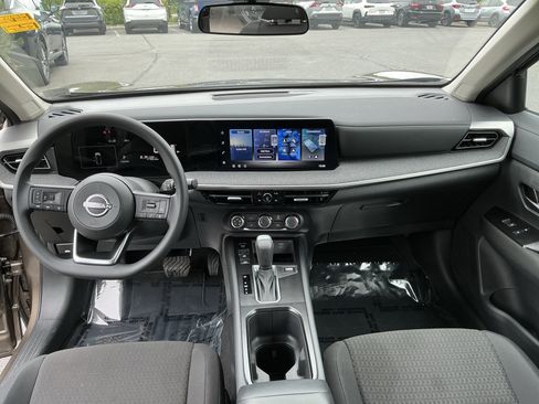 Used 2026 Nissan Kicks S AWD/4WD image 11