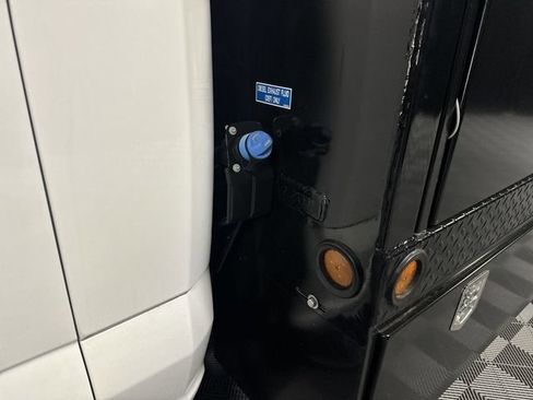 New 2023 Ford F550 4x4 Regular Cab Super Duty image 81