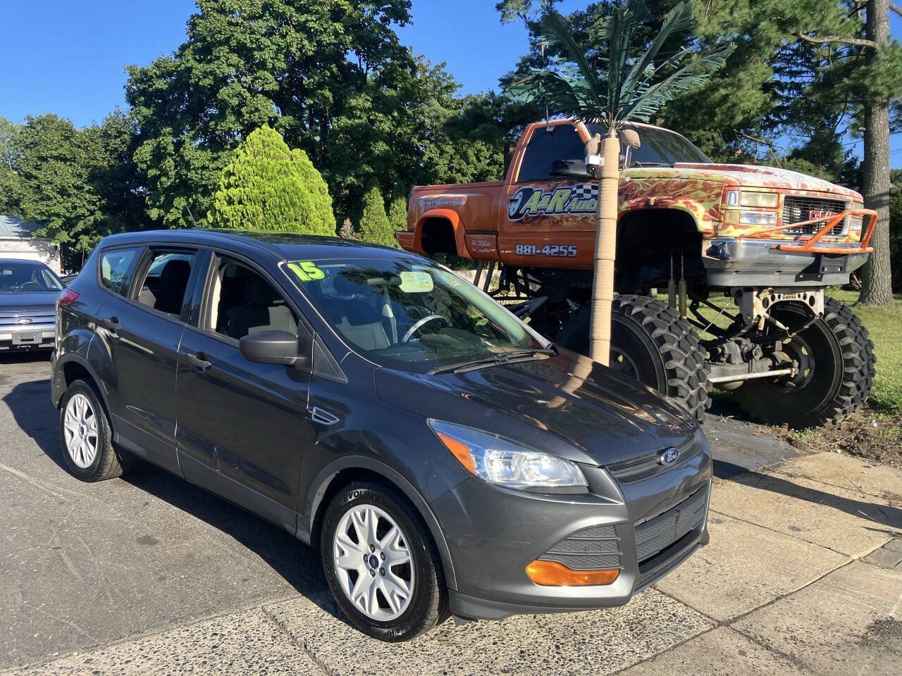 Used 2015 Ford Escape S FWD image 2