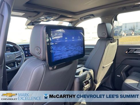 New 2026 Chevrolet Suburban RST image 36