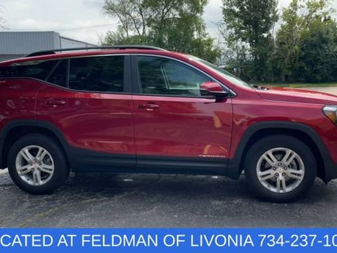 Certified 2024 GMC Terrain SLE w/ Driver Convenience Package FWD image 9
