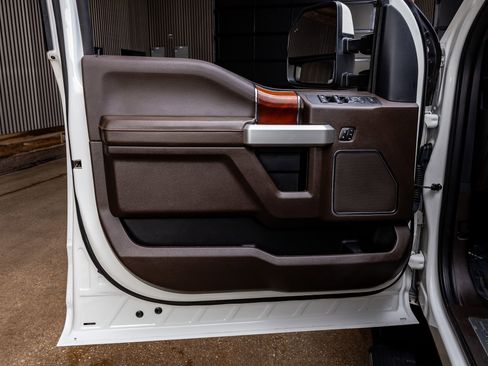 Used 2022 Ford F250 King Ranch w/ King Ranch Ultimate Package AWD/4WD image 36