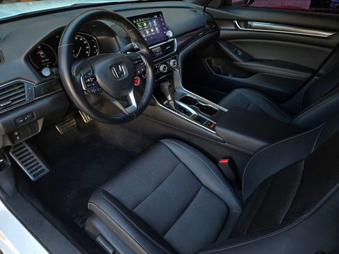 Used 2020 Honda Accord Sport image 10