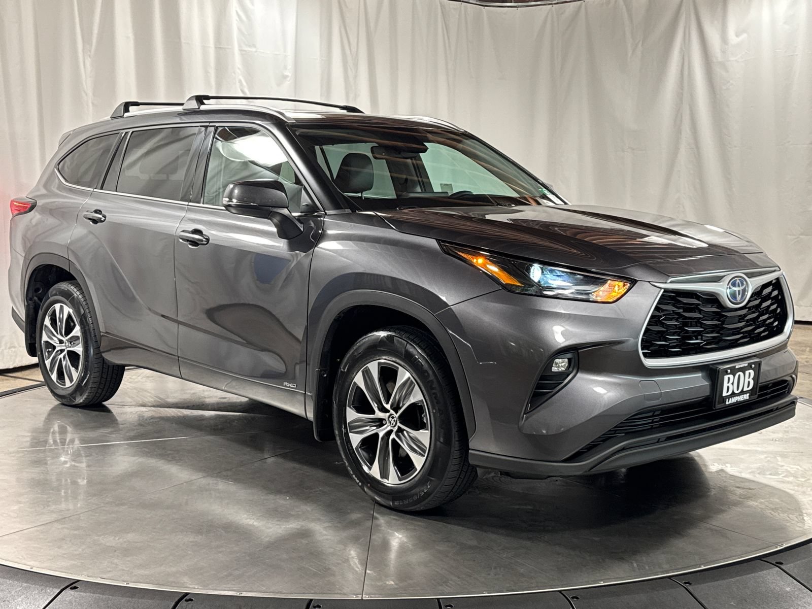 Used 2022 Toyota Highlander XLE AWD/4WD image 7