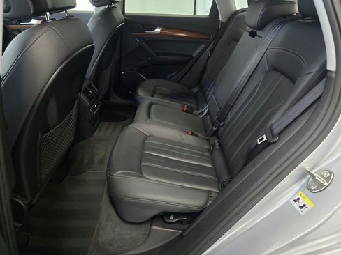 Used 2023 Audi Q5 2.0T Premium w/ Convenience Package image 20