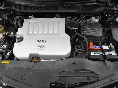 Used 2011 Toyota Camry XLE w/ XLE Extra-Value Pkg #1 FWD image 28