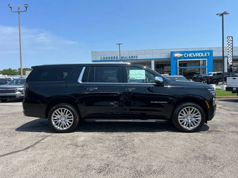 New 2026 Chevrolet Suburban Premier w/ Sun And Tow Package AWD/4WD image 2