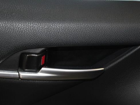 Used 2024 Toyota Camry SE AWD/4WD image 8