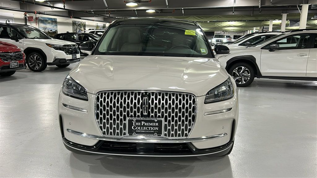 Used 2024 Lincoln Corsair AWD w/ Equipment Group 101A image 2