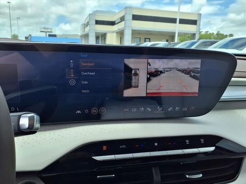 New 2026 Buick Enclave Avenir w/ Super Cruise Package FWD image 15