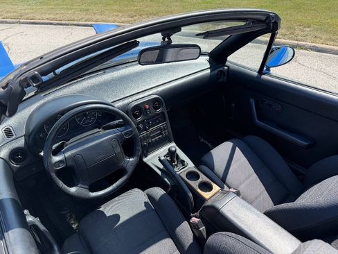 Used 1990 MAZDA MX-5 Miata RWD image 8