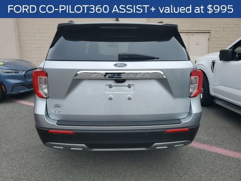 Used 2023 Ford Explorer XLT w/ Equipment Group 202A RWD image 9