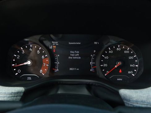 Used 2023 Jeep Compass Sport image 12