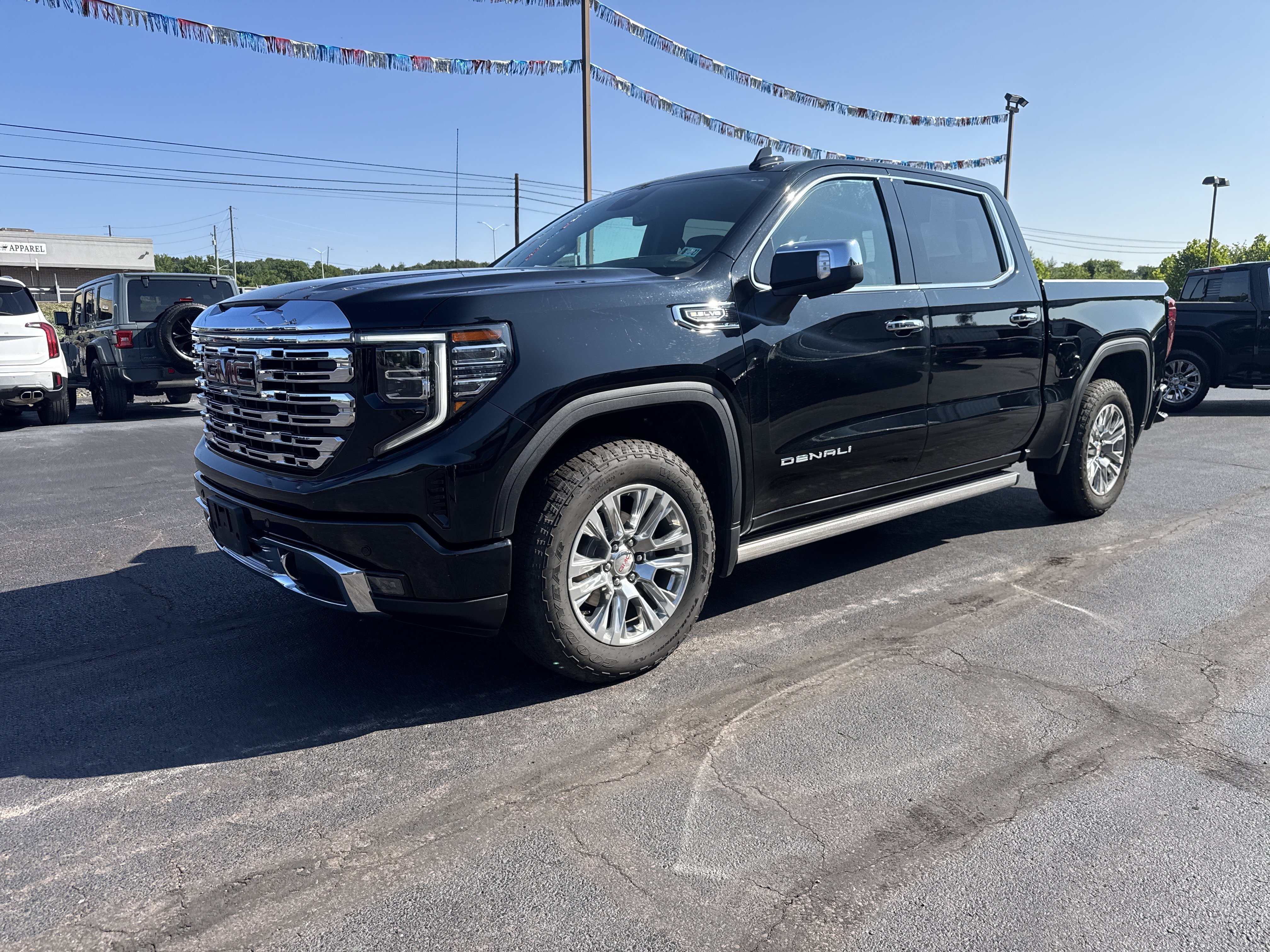 Used 2023 GMC Sierra 1500 Denali AWD/4WD image 8
