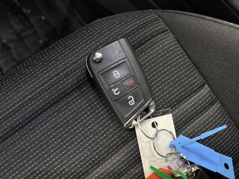 Used 2024 Volkswagen Tiguan S image 25