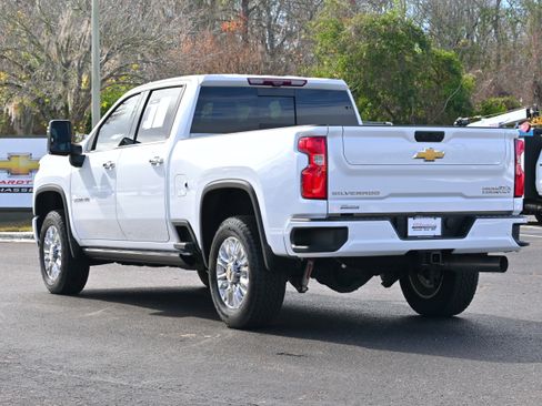 Used 2023 Chevrolet Silverado 2500 High Country w/ Z71 Off-Road Package image 3