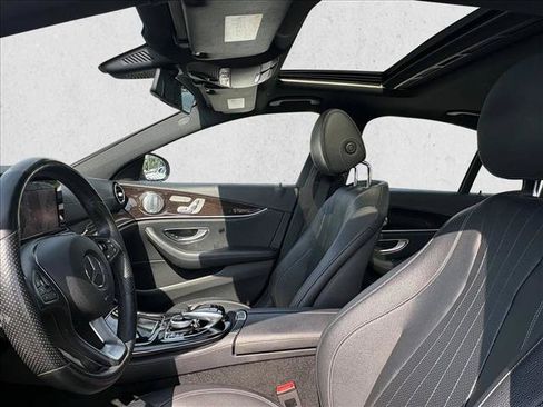 Used 2017 Mercedes-Benz E 300 4MATIC image 10
