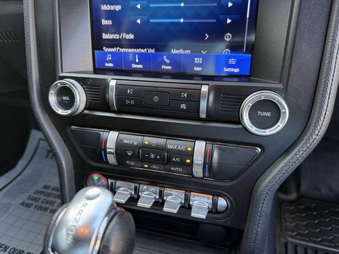 Used 2022 Ford Mustang Coupe w/ Equipment Group 101A RWD image 21