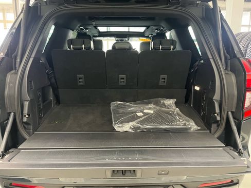 Used 2025 Ford Expedition Platinum w/ Stealth Performance Package image 42