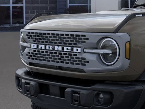 New 2026 Ford Bronco Badlands image 19