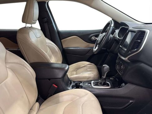 Used 2016 Jeep Cherokee Limited AWD/4WD image 10