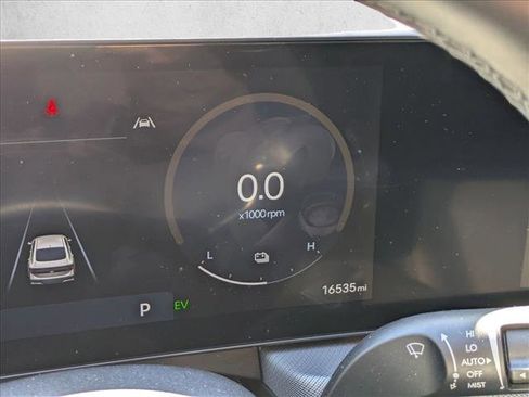 Used 2025 Hyundai Sonata Limited image 11