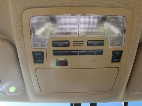 Used 2016 Toyota Highlander Limited image 40