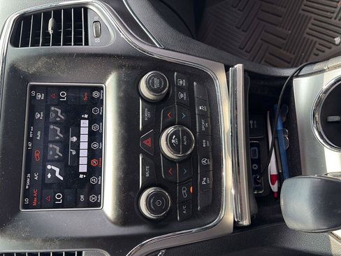Used 2018 Jeep Grand Cherokee Limited AWD/4WD image 11