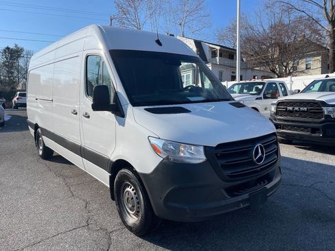 Used 2023 Mercedes-Benz Sprinter 2500 image 8