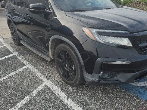 Used 2020 Honda Pilot Black Edition image 3