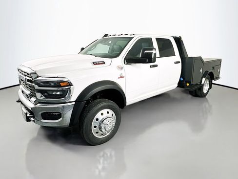 New 2026 RAM 5500 Tradesman w/ Chrome Appearance Group AWD/4WD image 3