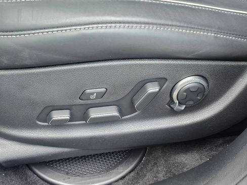 Certified 2025 Genesis GV80 3.5T Prestige AWD/4WD image 33