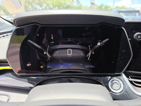 Used 2024 Chevrolet Trax ACTIV w/ Sunroof Package FWD image 33