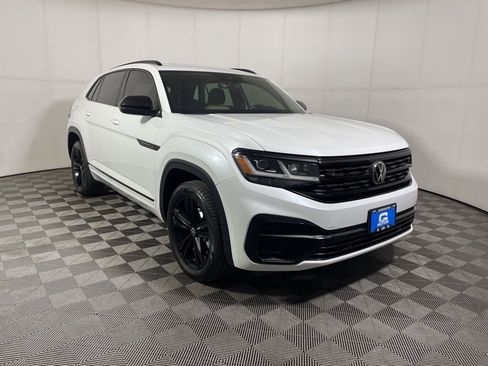 Used 2023 Volkswagen Atlas Cross Sport SEL R-Line image 2