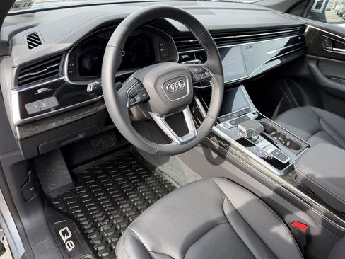 Used 2025 Audi Q8 Premium w/ Convenience Package AWD/4WD image 16