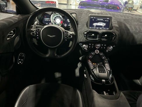 Used 2019 Aston Martin V8 Vantage Coupe RWD image 79