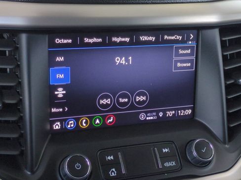 Used 2023 GMC Acadia Denali w/ Denali Ultimate Package AWD/4WD image 26