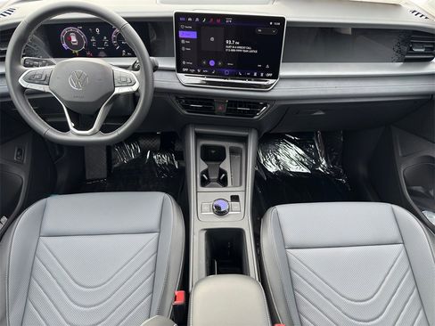 New 2026 Volkswagen Tiguan SE image 25