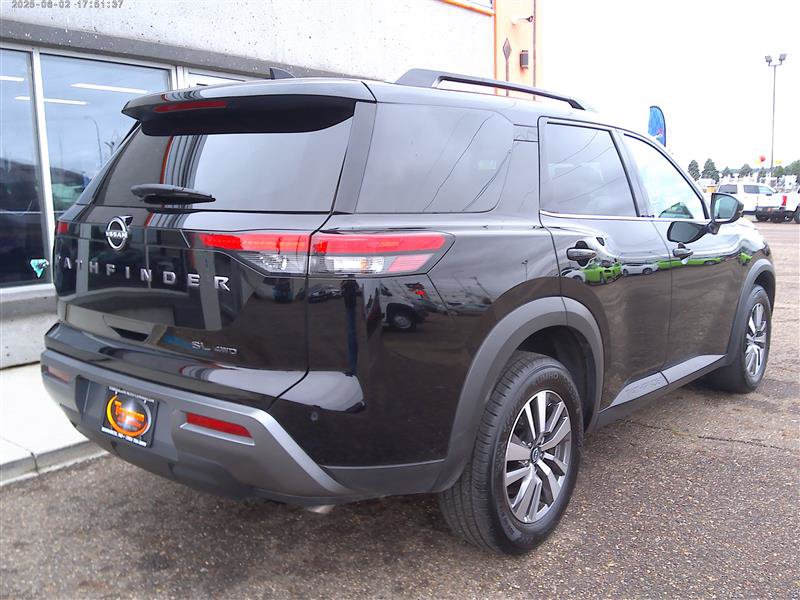 Used 2026 Nissan Pathfinder SL AWD/4WD image 3