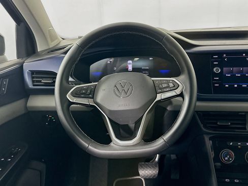 Used 2023 Volkswagen Taos SE image 17