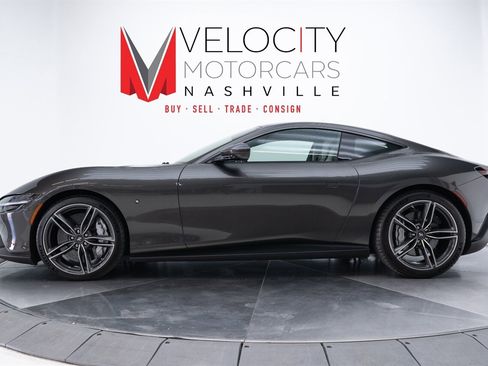 Used 2021 Ferrari Roma image 9