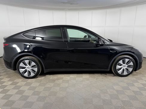 Used 2023 Tesla Model Y Long Range AWD/4WD image 14