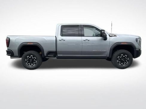 Used 2026 GMC Sierra 2500 AT4X AWD/4WD image 8