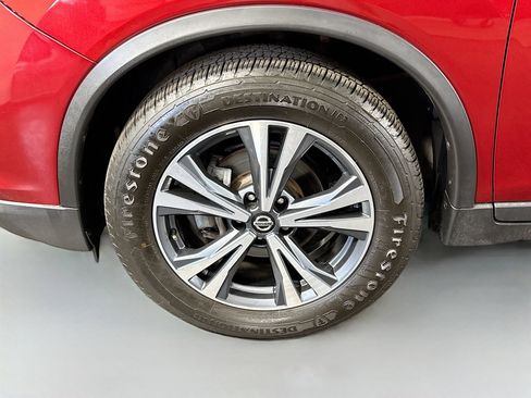 Used 2019 Nissan Rogue SV w/ Sun & Sound Touring Package image 38