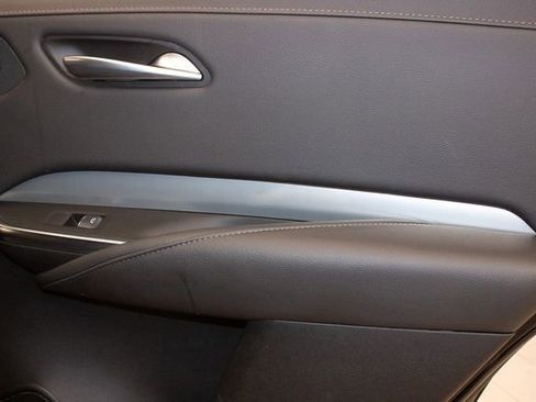 Used 2023 Cadillac XT4 Premium Luxury image 13